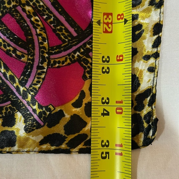 R-2223- Scarf Women's 100 % Polyester NWT - Picture 5 of 6